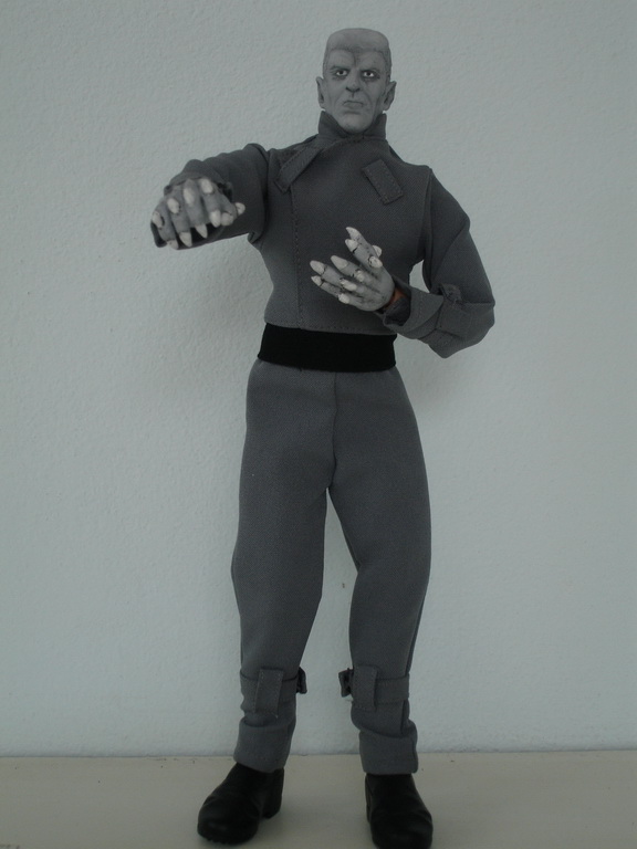 The Thing From Another World 12" Figure-BLACK & WHITE - Click Image to Close